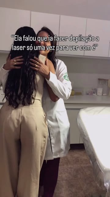 Dra. Mariana Marinho em conteúdo profissional sobre estética